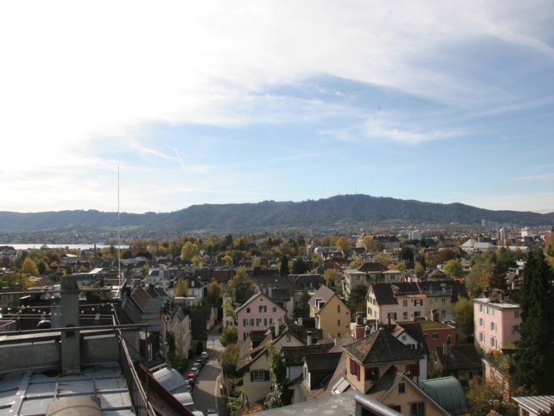VERMIETET - Denkmalgeschützte Dach-Maisonette mit Stadtsicht